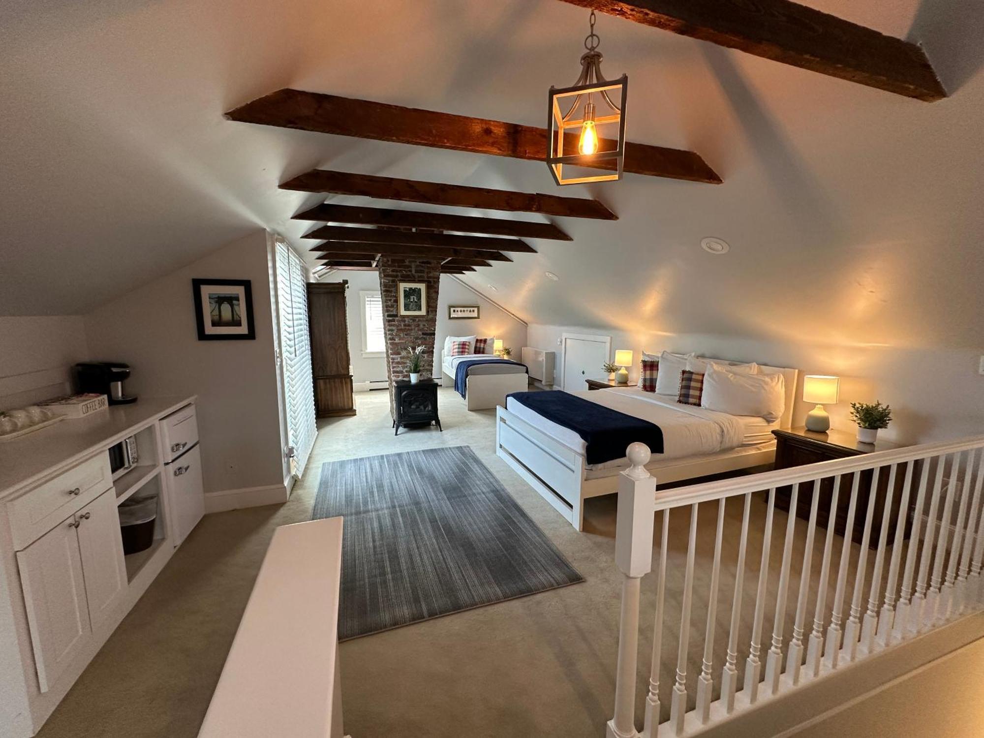 Entire Charming Victorian Home Downtown Tour de Newport Extérieur photo